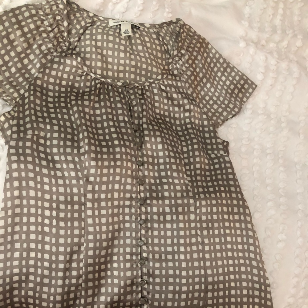 Banana republic silk shirt Size XS